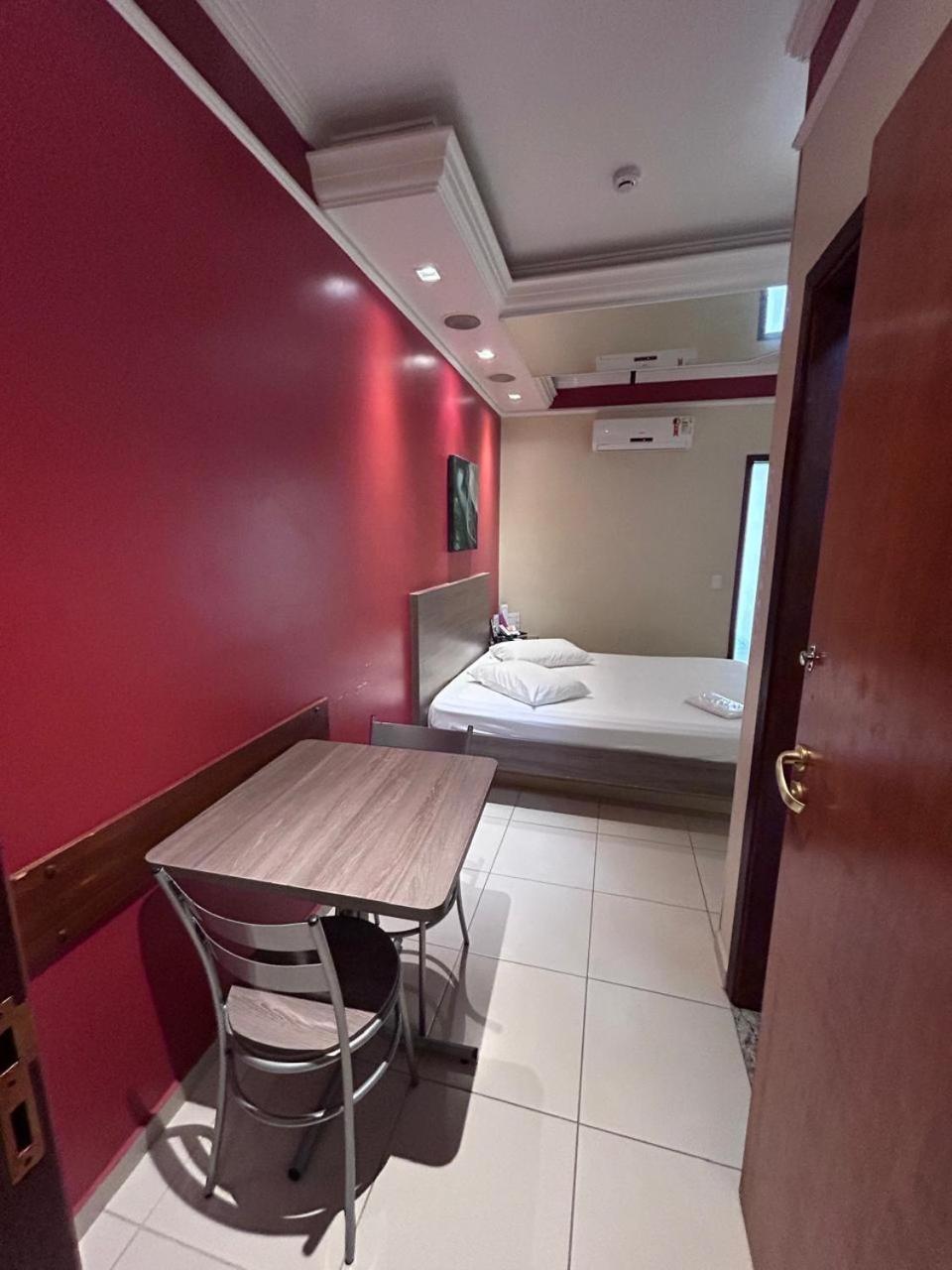 Alpha Motel Ампаро Екстериор снимка